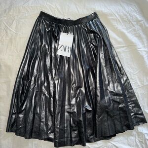 Zara Girls Metallic Pleated Black Skirt